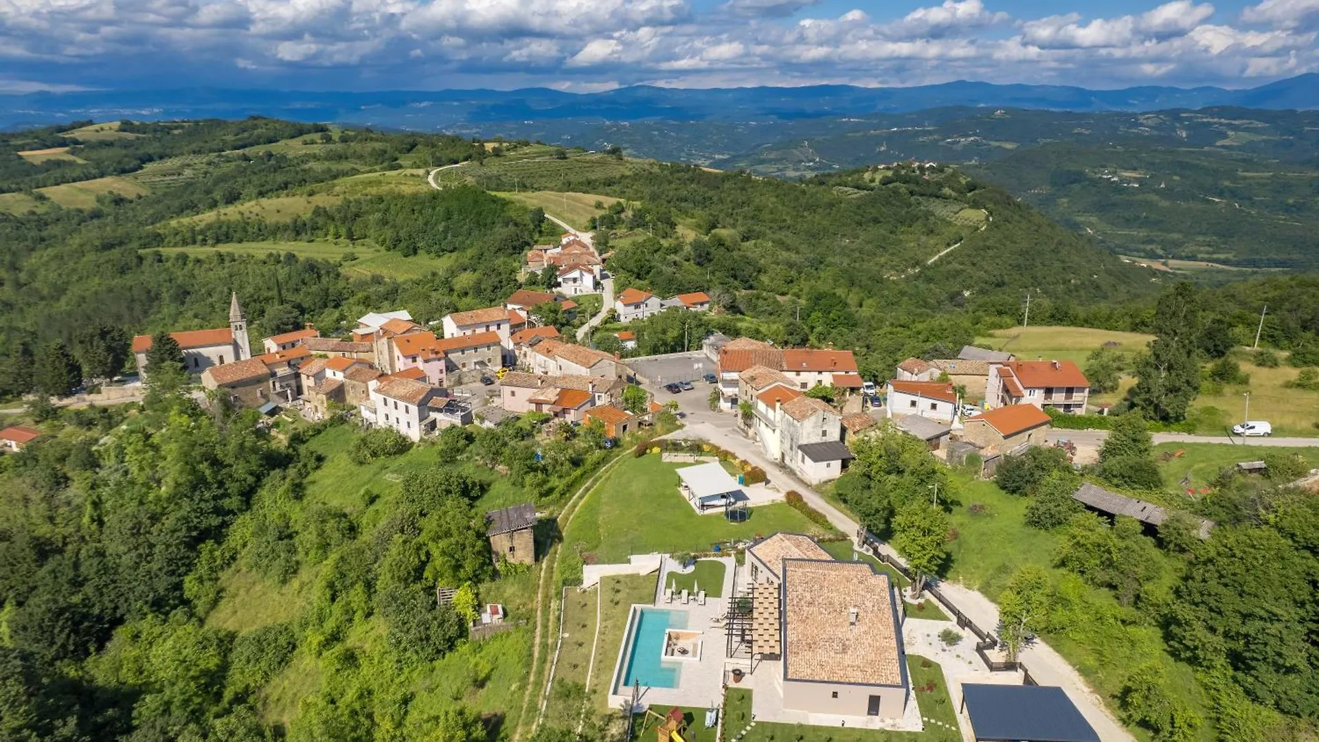 Villa Lunetta Kascerga 0*,