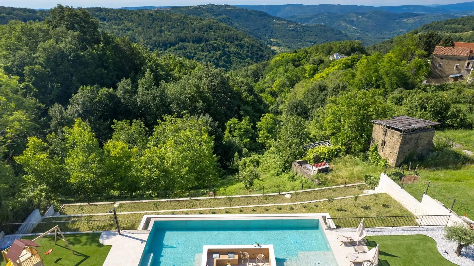 Villa Lunetta Kascerga 0*,
